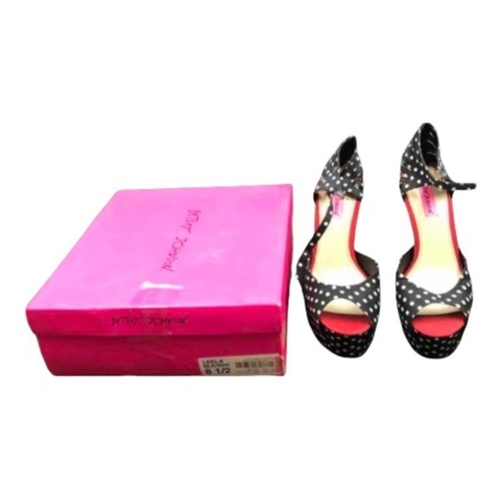 Betsey Johnson Black / White Polka Dot Leela Heels Size 8.5